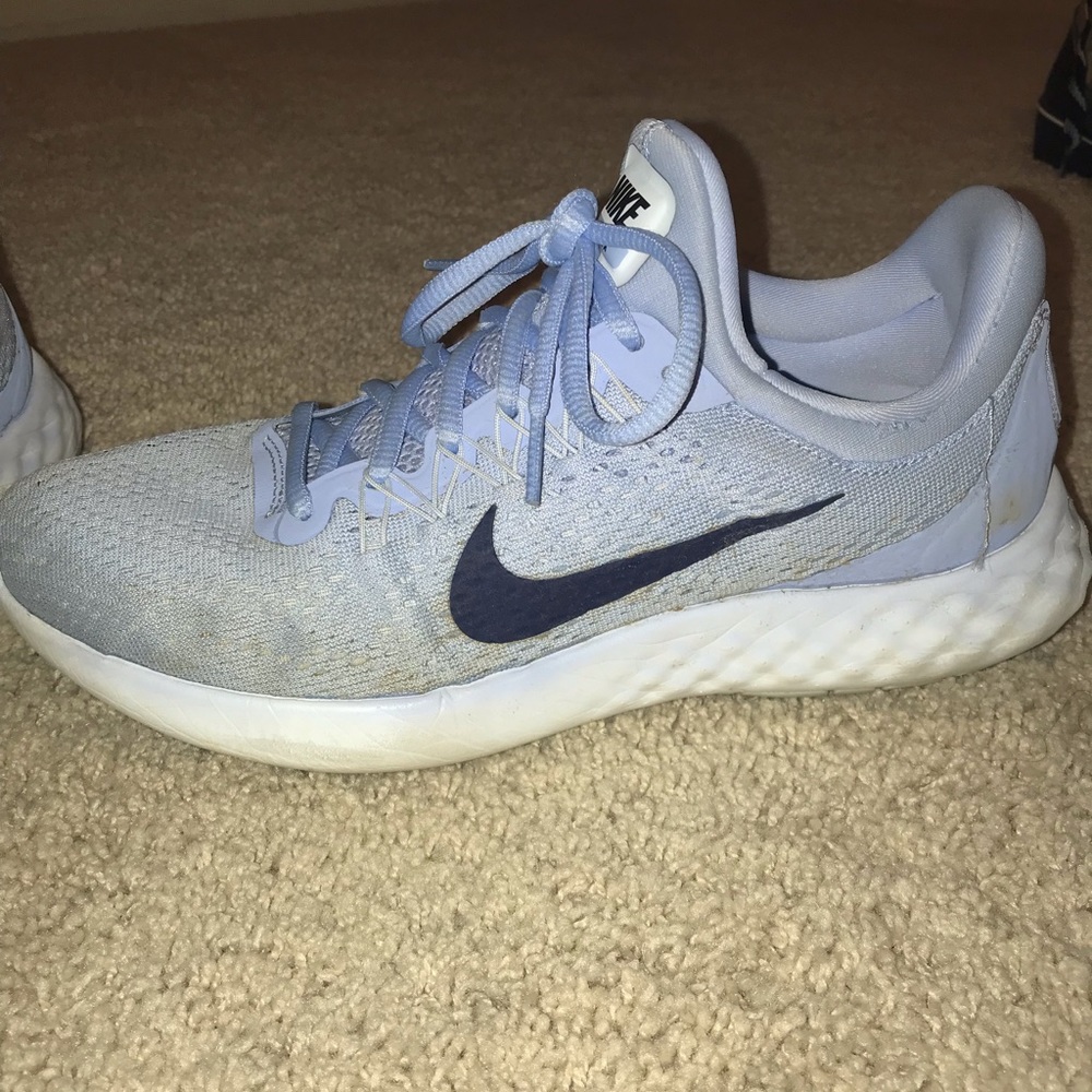 Nike Skyelux Running Shoes